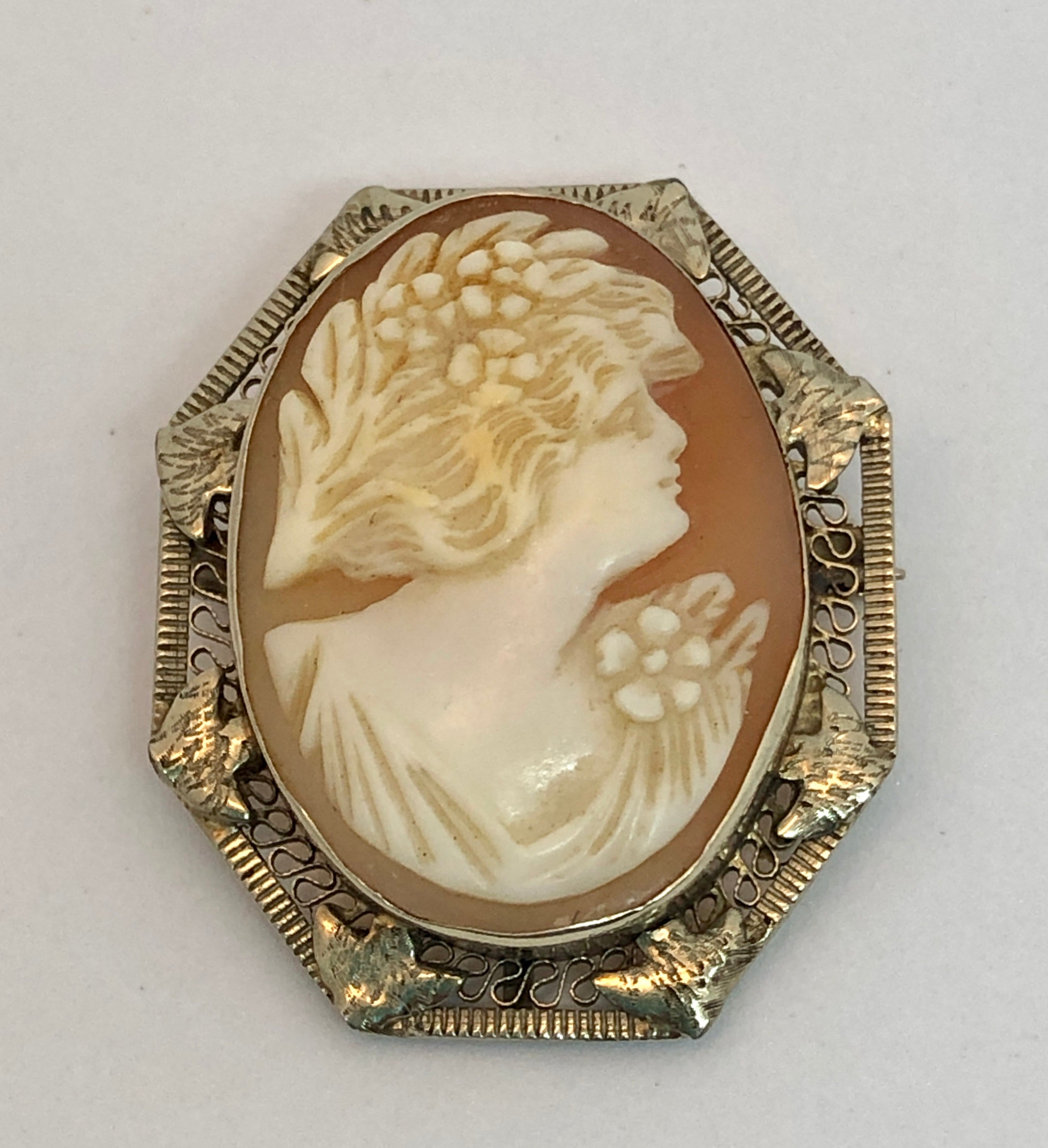 Vintage 14K Gold Filigree Octagonal Carved Cameo Brooch