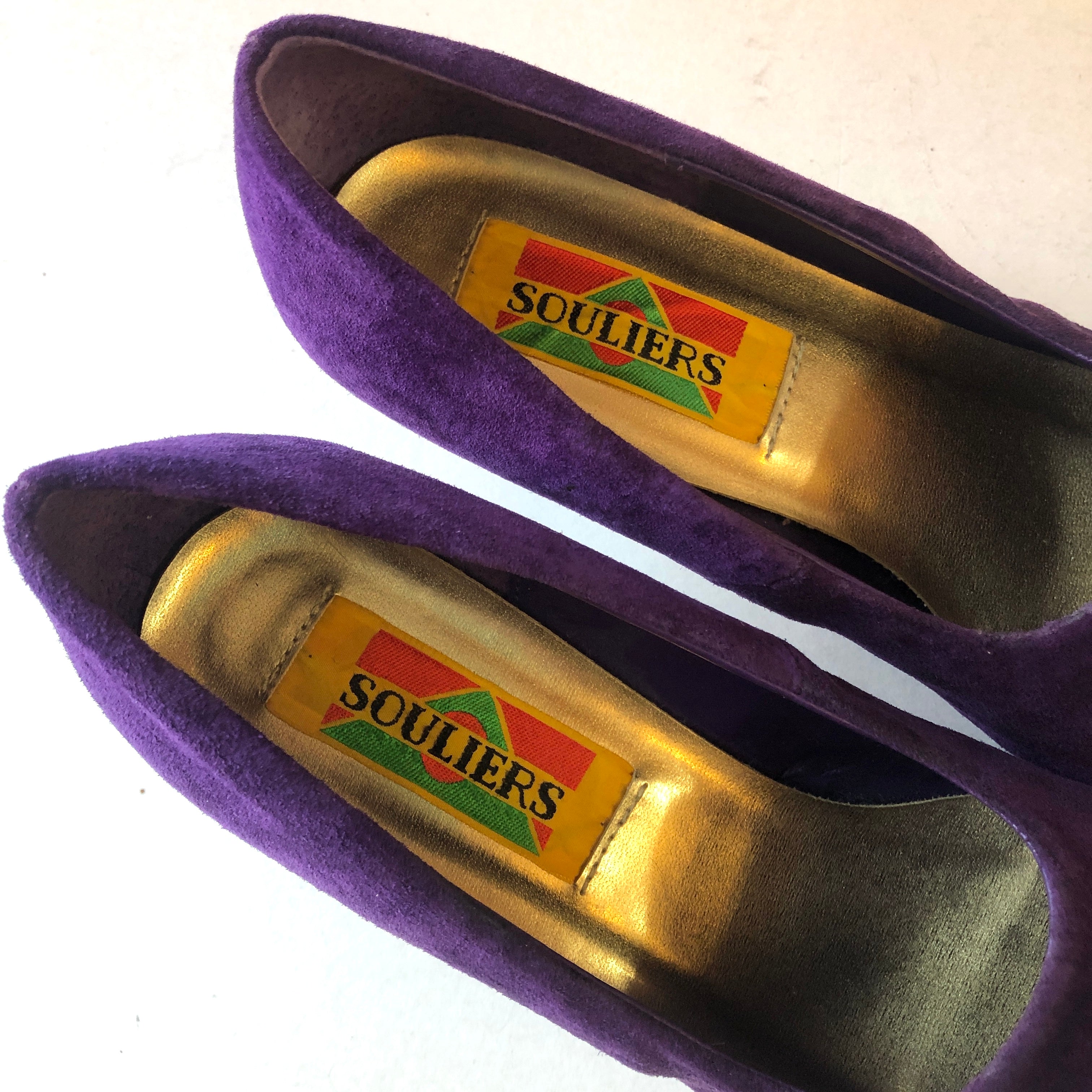 “Deadstock” Vintage Souliers Purple Suede Pumps, Size 9.5/10