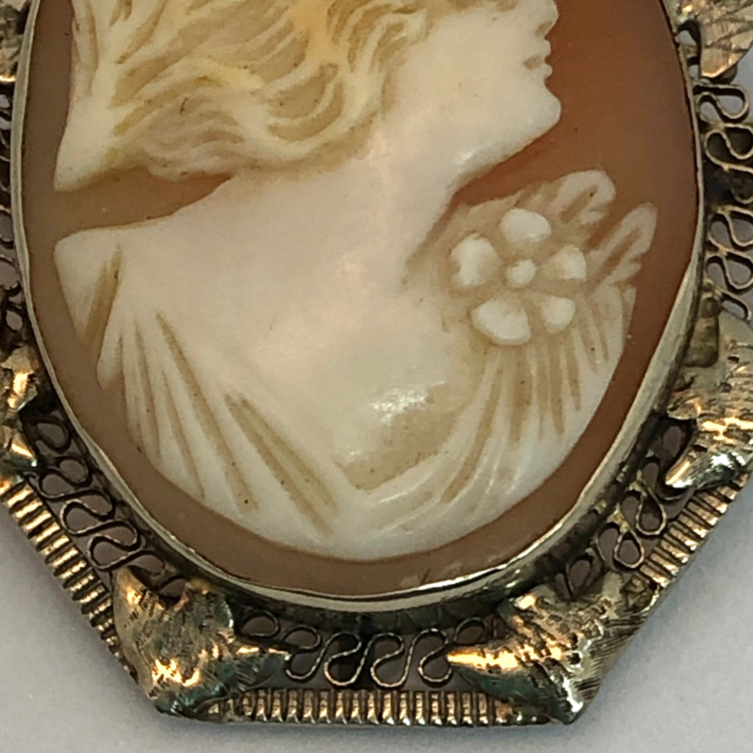 Vintage 14K Gold Filigree Octagonal Carved Cameo Brooch